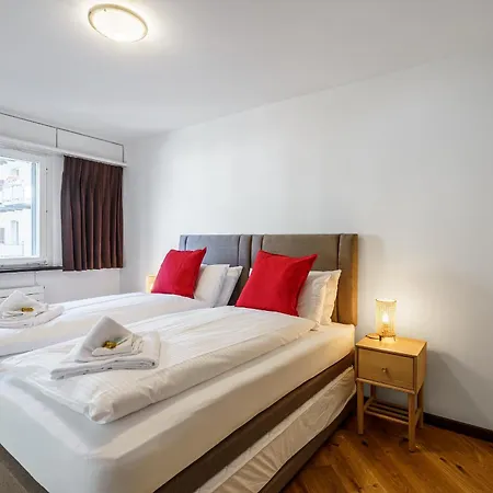 Apartment Post 5 *