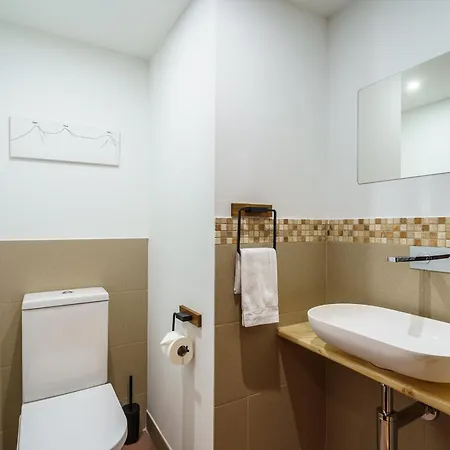 Apartment Post 5 *